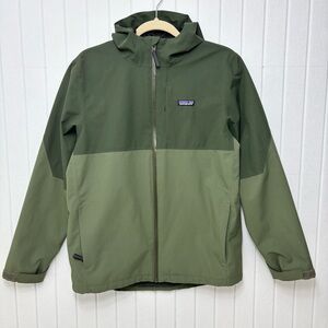 Patagonia Kids' Two-Tone Green Jacket size XXL (16-18)